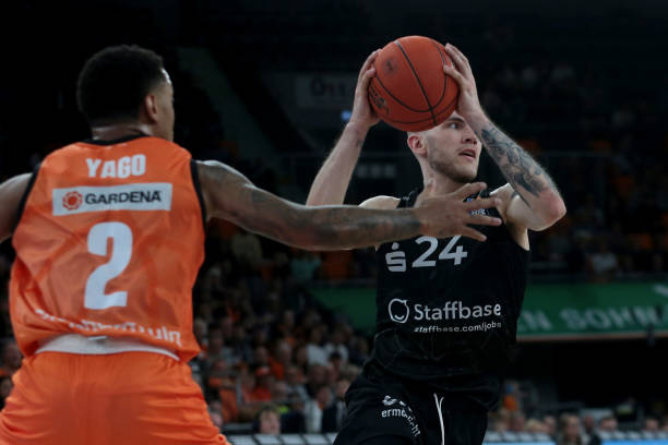 理层眼中 理层眼中