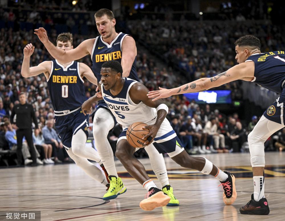 表现出色 表现出色